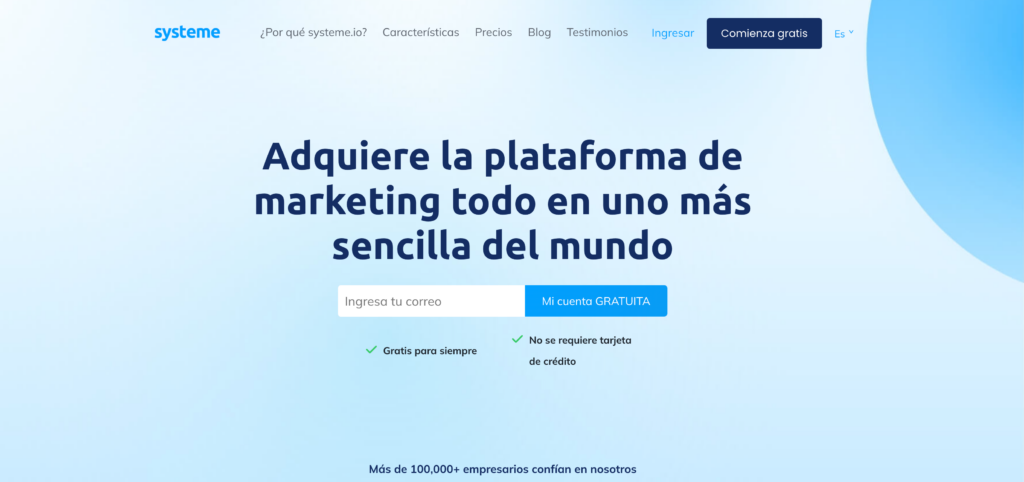 Una captura de pantalla del formulario de registro en la página principal de Systeme.io.